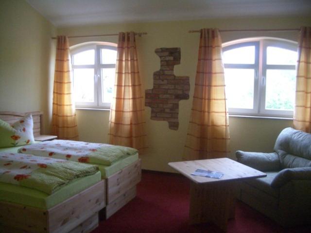 Landhotel Zum Honigdieb Ribnitz-Damgarten Exterior photo